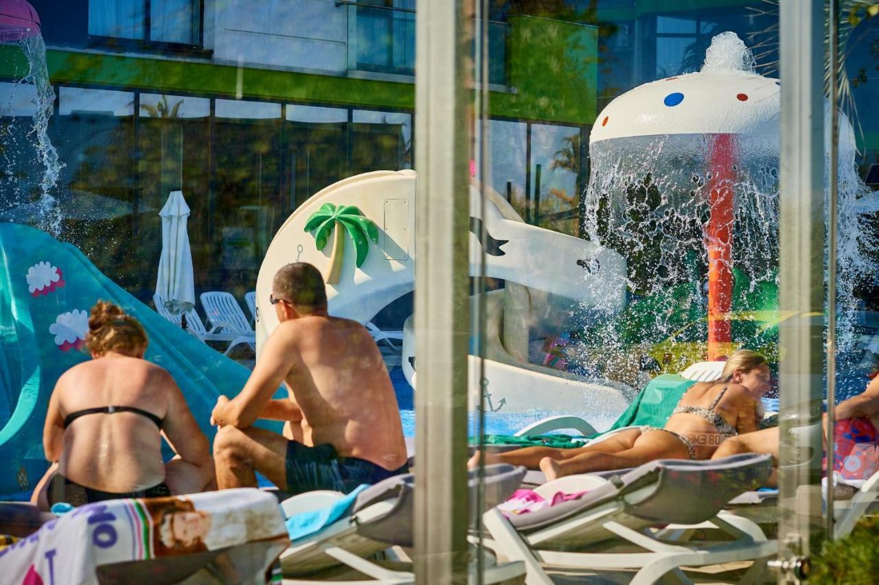 Coral Aparthotel Pool & Spa Mamaia Nord Navodari Dış mekan fotoğraf